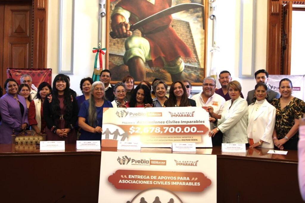 Gobierno de Puebla apoya a 31 asociaciones con recursos