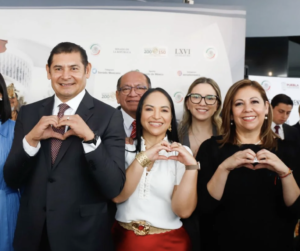 Alejandro Armenta, Liz Sánchez y Laura Artemisa 