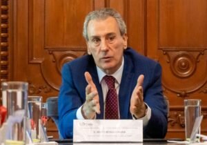 José Chedraui Budib, alacalde de Puebla durante reunión con Universidades de Puebla