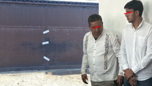 Catean casa del alcalde de Ahuazotepec y detienen a su hijo por extorsión