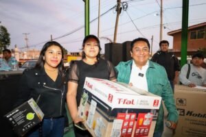 Festejo por el Día de las Madres reúne a decenas de mujeres en Juan C. Bonilla