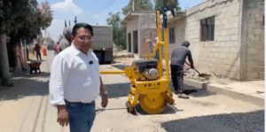 Supervisa Pepe Cinto obras de bacheo en Zacatepec y anuncia más mejoras