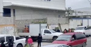 Nuevo hallazgo de ducto ilegal en Parque Industrial Chachapa moviliza a fuerzas de seguridad. La toma estaría conectada a la red nacional de hidrocarburos.