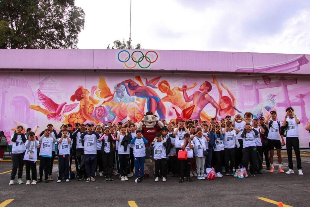 En total, 70 niñas, niños y jóvenes de Puebla viajaron para conocer diferentes disciplinas deportivas