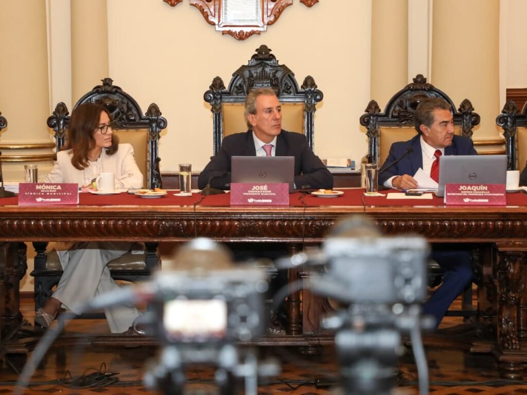 Durante la Décima Primera Sesión Ordinaria de Cabildo, encabezada por Pepe Chedraui, se aprobaron acuerdos clave en movilidad, género, vivienda y regularización urbana.