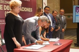 El alcalde Pepe Chedraui firmó convenio con la SESEAP para interconectar a Puebla capital al Sistema de Declaraciones S1.