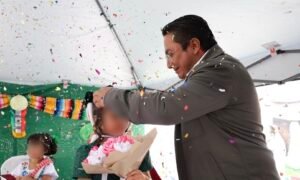 Niñas y niños celebran Independencia de México en CAIC del municipio
