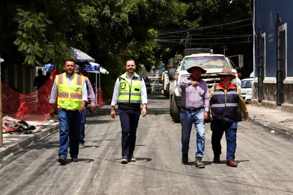 David Aysa supervisa obra vial en la 11 Oriente para 6 mil poblanos