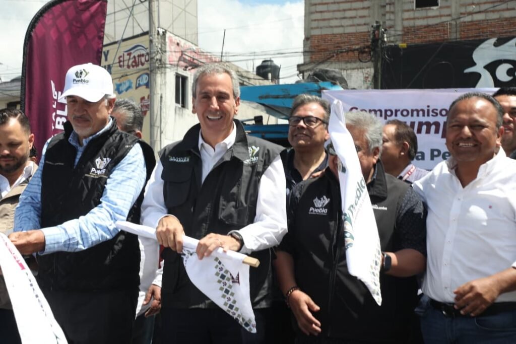 Gobierno de Puebla Capital construye barda para reforzar orden y seguridad en la Central de Abasto