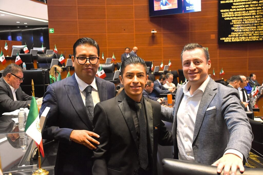 Exsecretario estatal del PRI formaliza su llegada a Movimiento Ciudadano