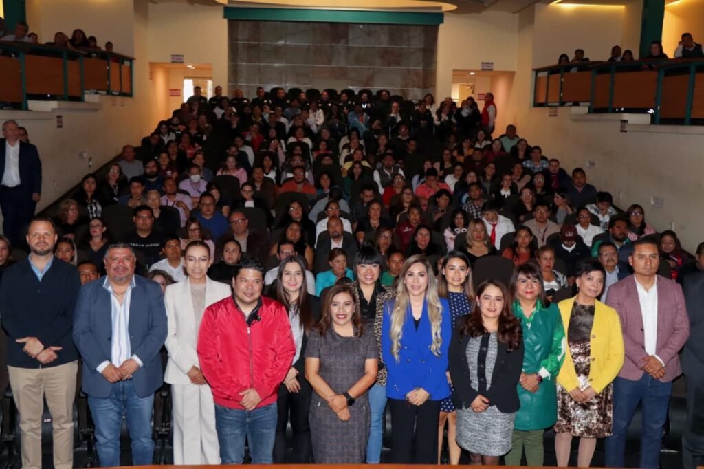 Más de 3 mil servidores públicos capacitados en combate a la corrupción en Puebla