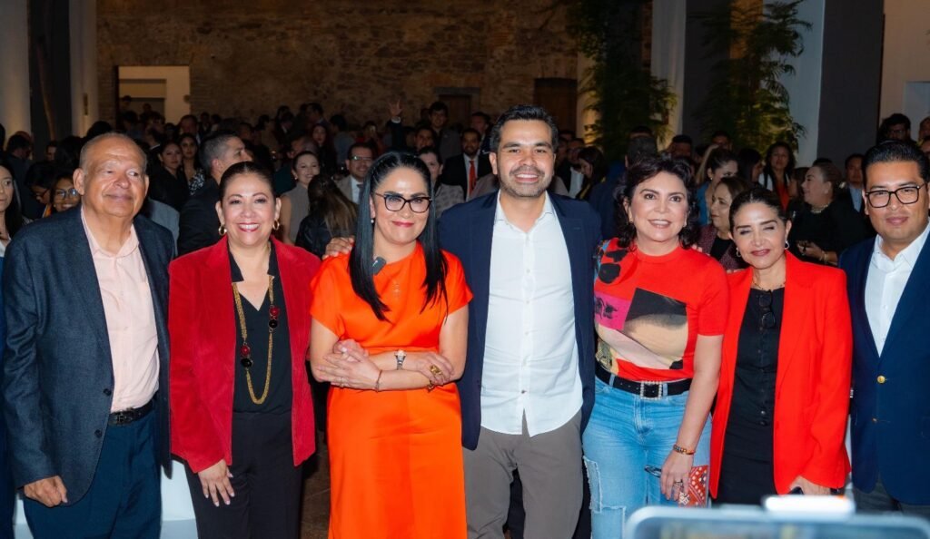 Jorge Álvarez Máynez reconoce trabajo legislativo de Fedrha Suriano en Puebla